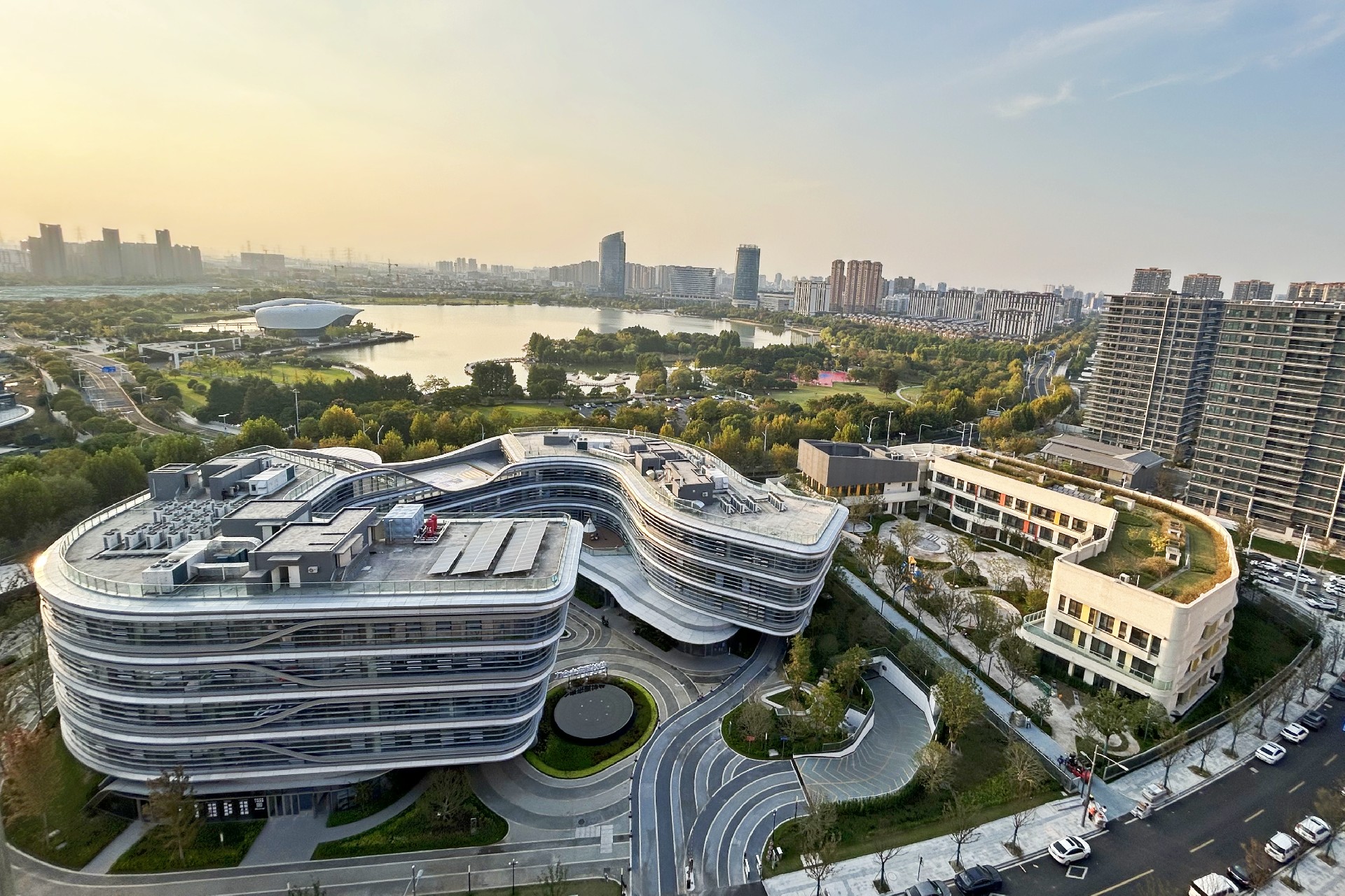 1774486129886872.jpg weilai.jpg